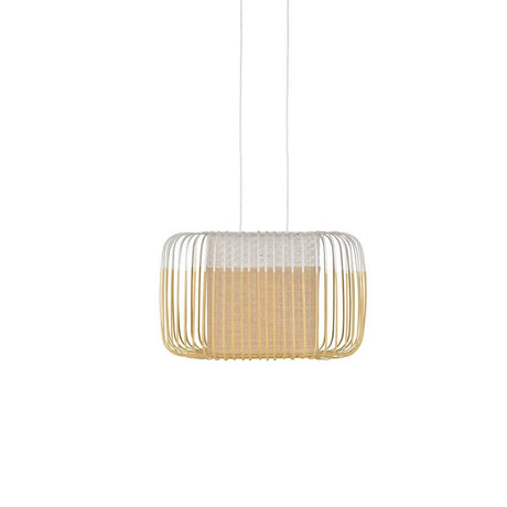 Forestier Esstisch-Hängeleuchte Bamboo Oval mit eleganten Bambuslatten im modernen Zen-Stil.