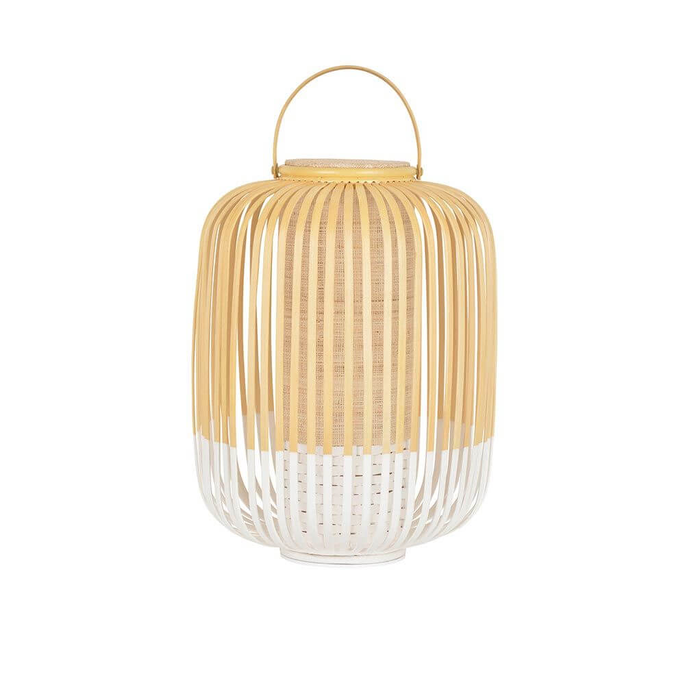 Forestier LED Akku-Bodenleuchte Take A Way IP66 in einem eleganten Bambusdesign für den Außenbereich.
