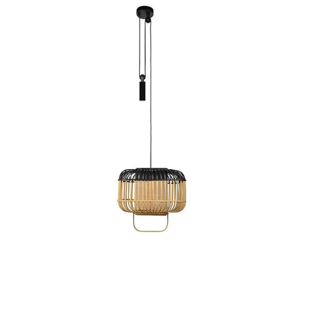 Forestier Pendelleuchte Bamboo Square mit zweifarbigem Bambusschirm und modernem Design.