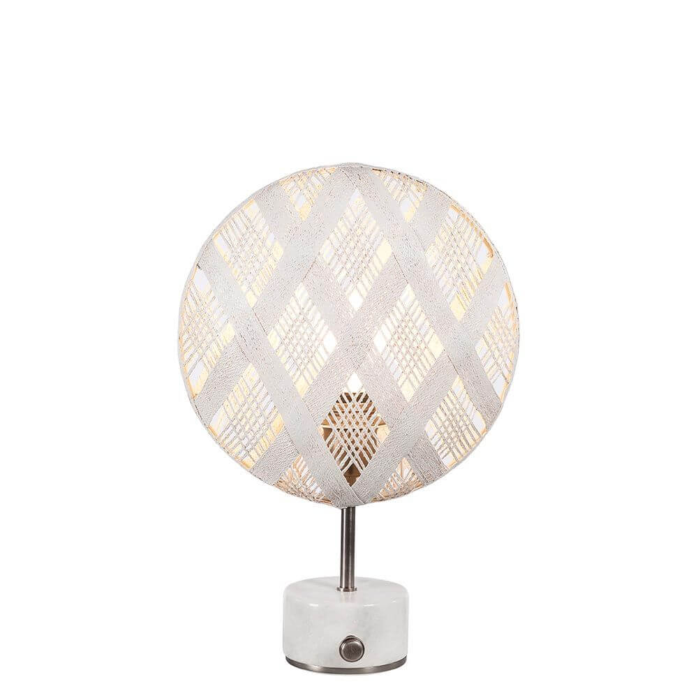 Forestier Tischleuchte Chanpen Diamond mit hexagonalem Muster und Drehdimmer auf marmoriertem Fuß.