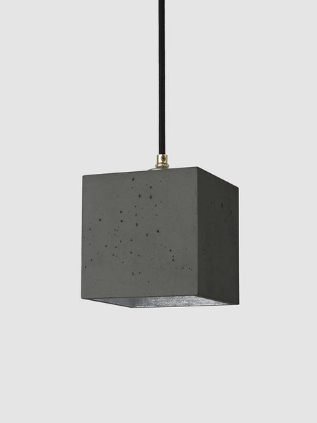 Alt Tag: Gantlights B1 Hängelampe Beton, handgefertigte kubische Beton-Pendelleuchte mit goldener Innenbeschichtung, regional gefertigt in Brandenburg