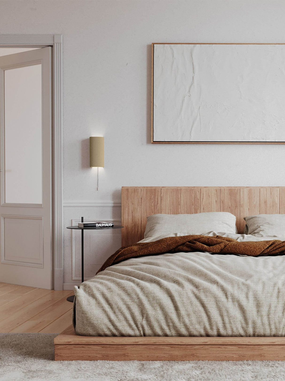 Gantlights S3 Wandlampe kanneliert Up & Down an der Wand in einem modernen Schlafzimmer