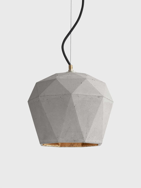 Gantlights T4 Hängeleuchte Beton mit minimalistischem, trianguliertem Design aus hochwertigem Beton.