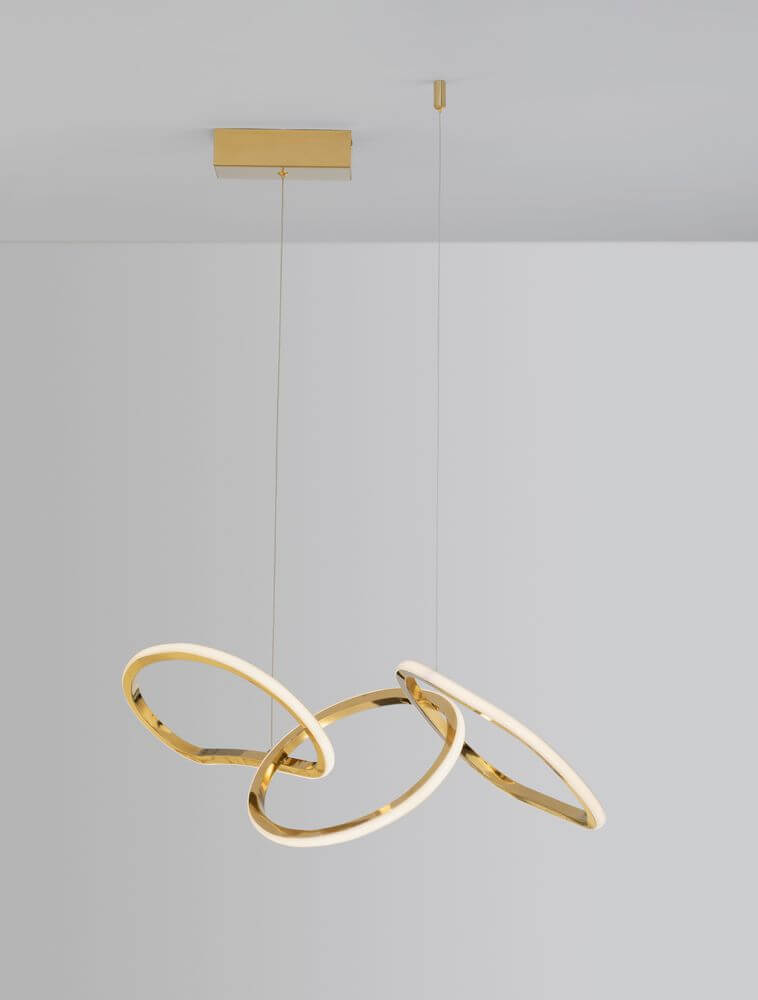 Girish LED Pendelleuchte 3-flammig 3000K Gold mit drei Ringen in elegantem Design für modernes Wohnen.