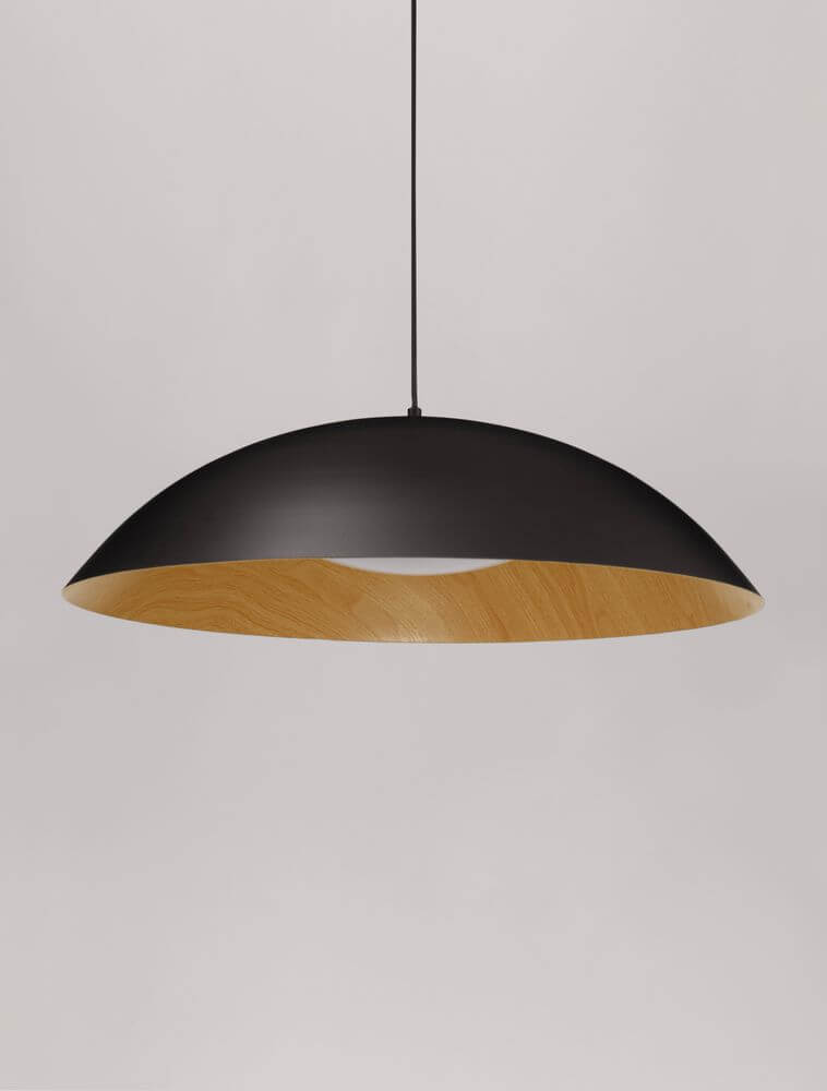 Glim LED Pendelleuchte Ø 58cm 3000K in Schwarz-Holz-Design, modern und elegant, ideal für jedes Interieur.