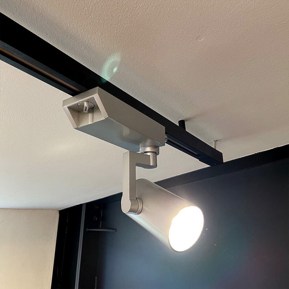 Golo 3-Phasen Power-LED Schienenstrahler in Aluminium mit verstellbarem Lichtstrahl
