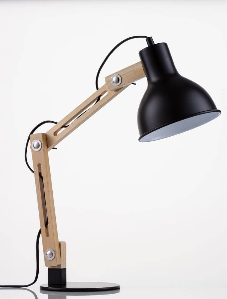 Grou Tischleuchte E27, elegante Tischlampe aus hellem Holz und schwarzem Metall, ideal für LED-Leuchtmittel.