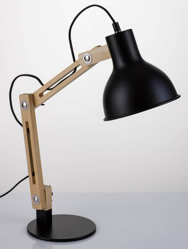 Grou Tischleuchte E27 aus hellem Holz und schwarzem Metall mit flexiblem Arm und On-Off-Schalter.