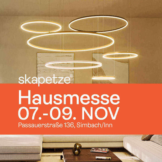 Einladungsbanner zur Hausmesse von skapetze mit modernen Leuchten, 07.-09. Nov, Passauerstraße 136, Simbach/In.