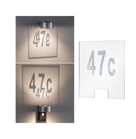Hausnummernschild Outdoor House Transparent mit Hausnummer 47C, ideal für die Wandleuchte Cone im Eingangsbereich.