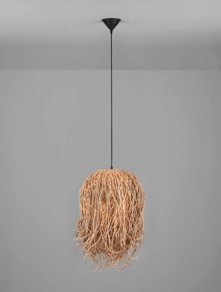 Hay Pendelleuchte E27 Ø 32cm Braun aus Seegras mit natürlichem Design und gemütlicher Ausstrahlung.