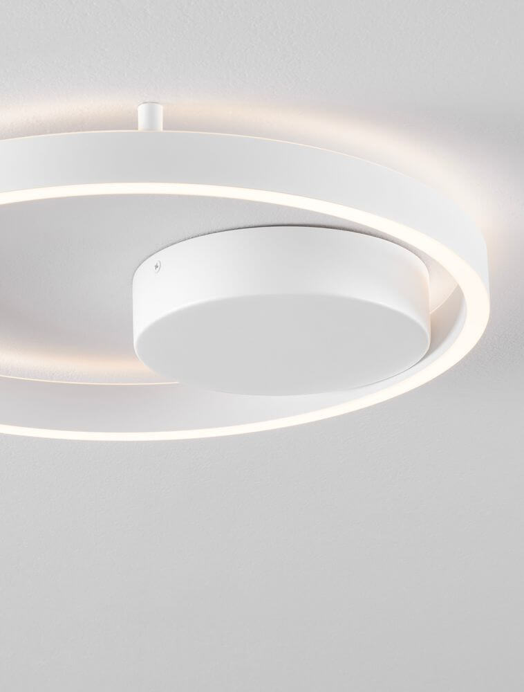 Hedra Deckenleuchte 2-flammig Ø 40cm 3000K mit schlanker, eleganter Form und modernem Design.