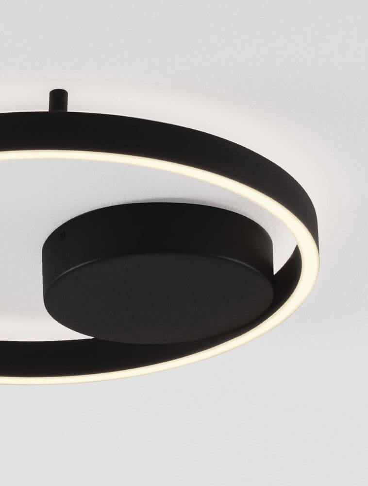 Hedra Deckenleuchte 2-flammig Ø 40cm 3000K in mattem Schwarz mit runder Form und filigranem Design.