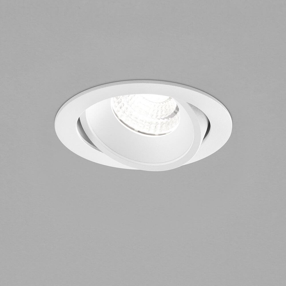 LED Decken-Einbauleuchte Sid Weiß 890lm IP65 in Decke eingebaut, dimmbar, für Innen- und Außenbereiche geeignet.