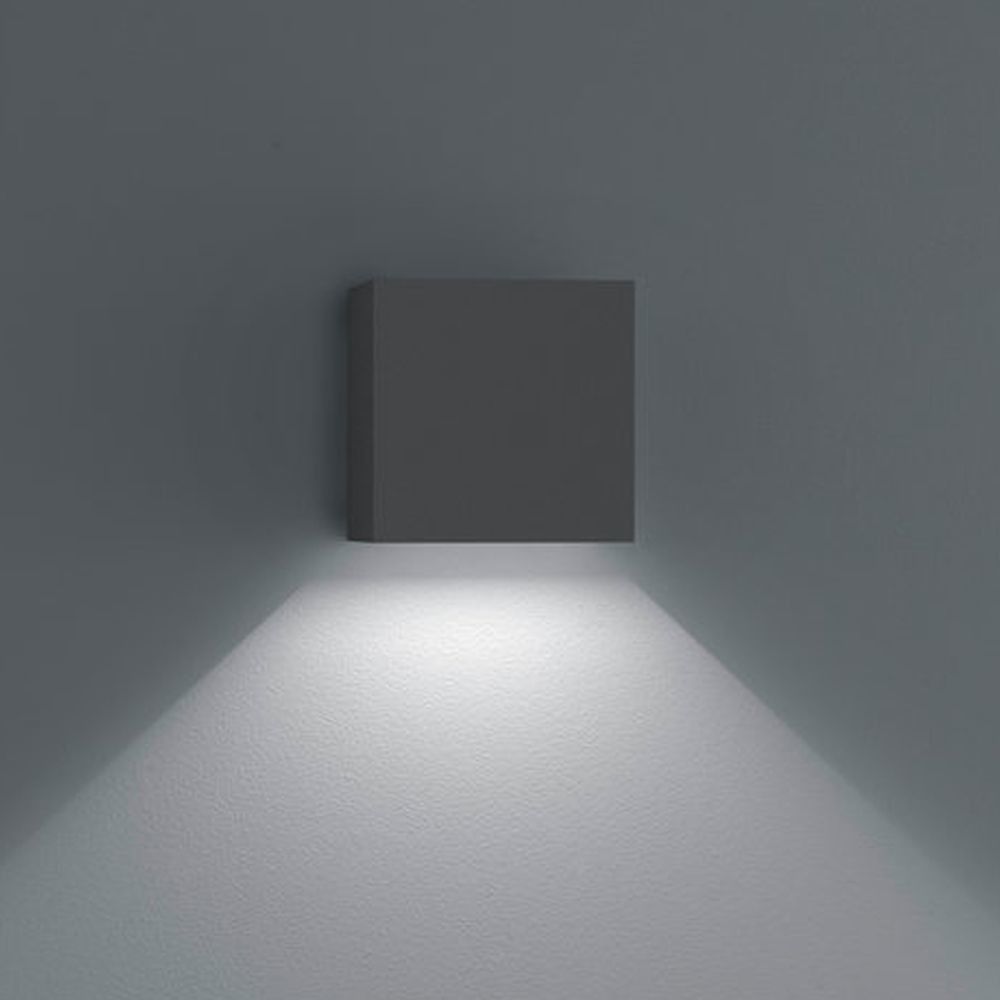 LED Außen-Wandleuchte Siri 44 IP54 Graphit – dimmbare Wandleuchte mit warmweißem Licht, kugelförmig.