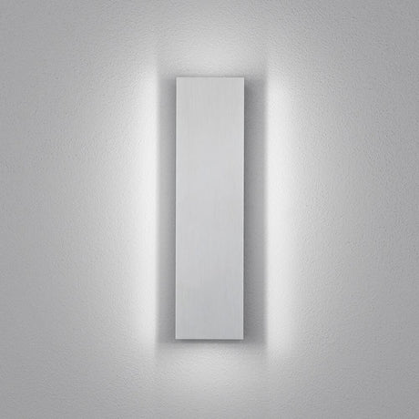LED Væglampe Dex hvid, poleret aluminium monteret på væggen, skarpt lys skinner op og ned.