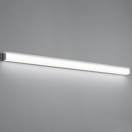 LED Wandleuchte Nok IP44 Chrom an einer Wand installiert, ideal für Küche, Bad oder Eingangsbeleuchtung.