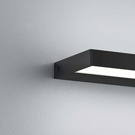 LED Wandleuchte Slate IP44 Schwarz an Wand montiert, stilvolles Up- und Downlight für Räume.