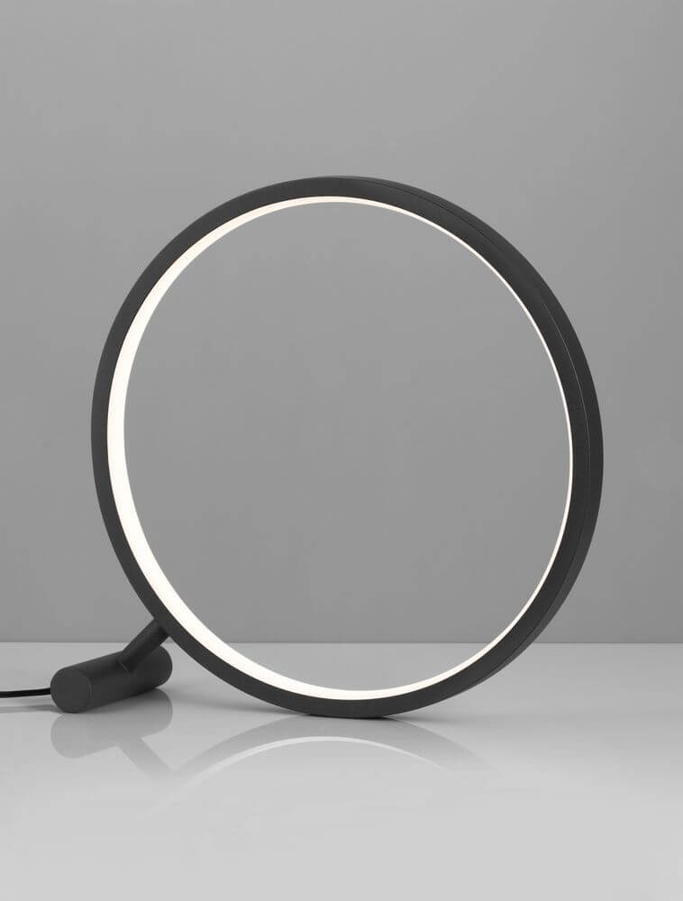Hola LED Tischleuchte 3000K Schwarz - moderne Design-Tischleuchte mit schwarzem Rahmen und warmem Licht.
