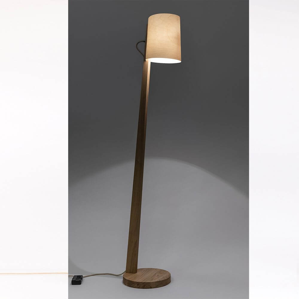 Holz Stehlampe mit Schirm Zylindrisch 167cm in modernem Design und natürlichen Materialien.