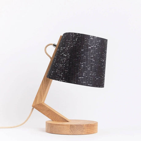 Holz Tischlampe mit Schirm Zylindrisch aus natürlichem Holz und schwarzem Korkschirm.