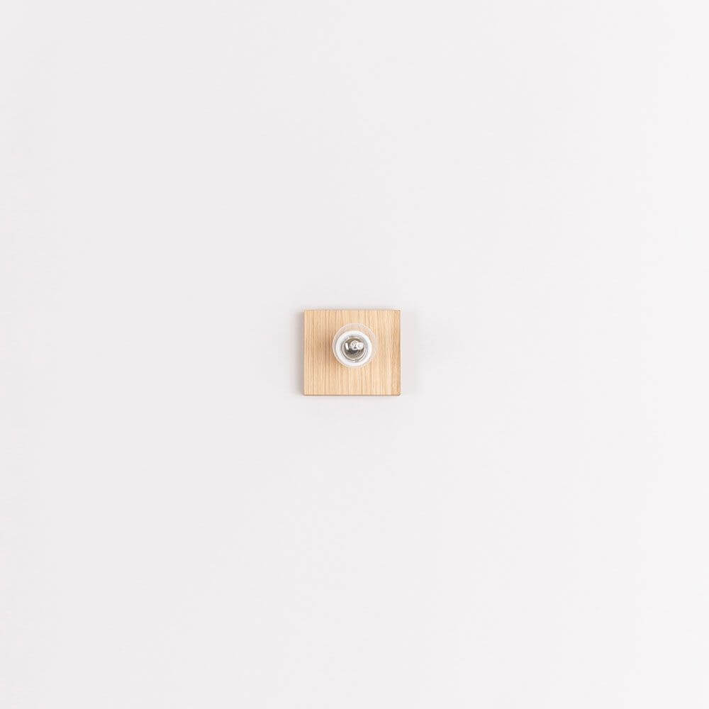 Holz Wandleuchte mit Schirm Zylindrisch, minimalistisches Wanddesign aus Holz.
