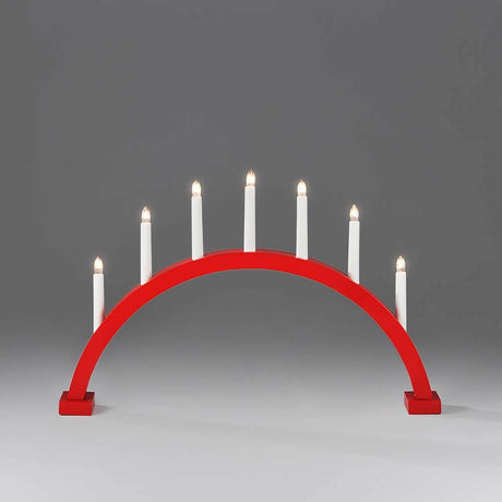 Holzleuchter rot lackiert 7 klare Birnen Innen auf grauem Hintergrund, ideal für Weihnachtsdekoration.