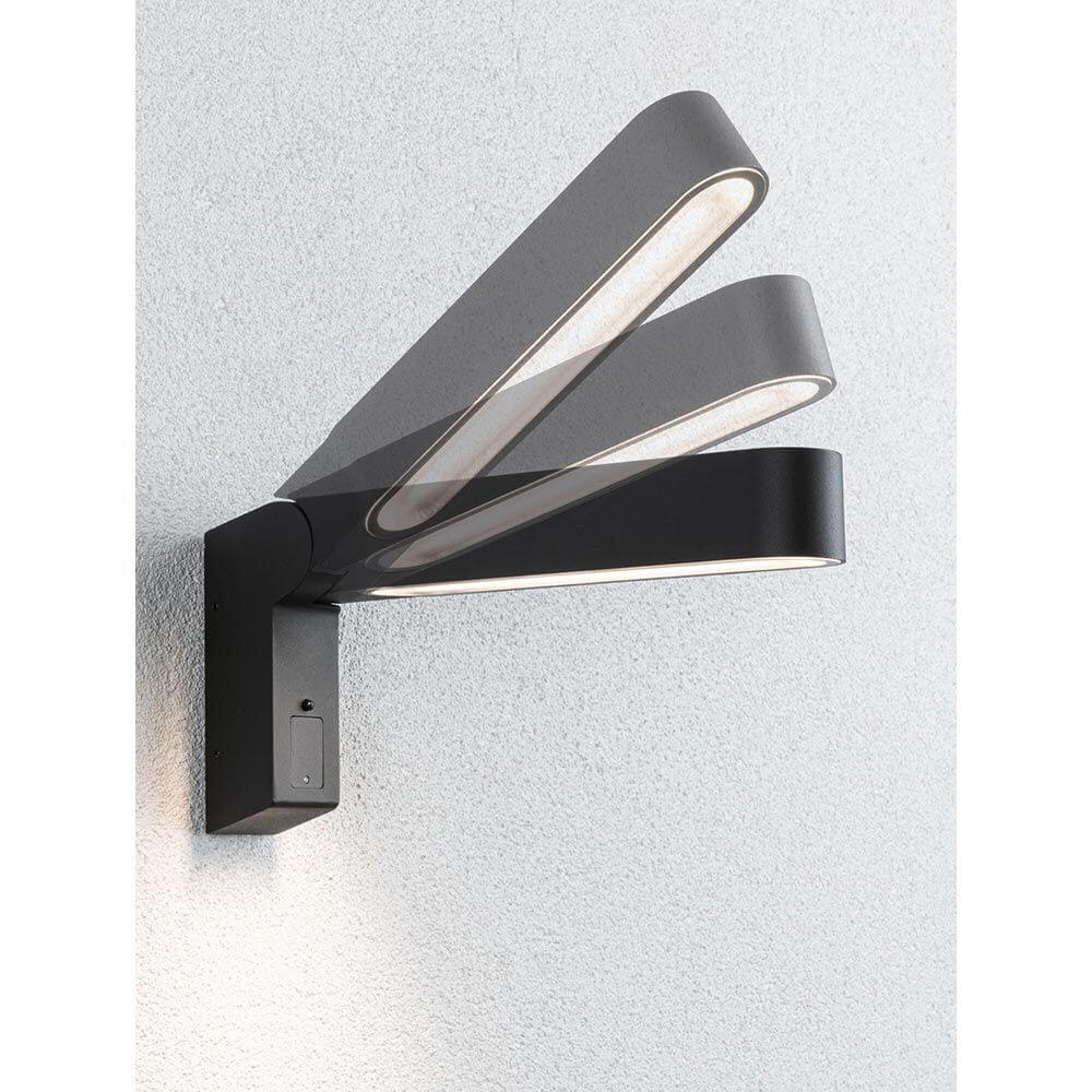 House LED Außenwandleuchte Ito Bewegungssensor Vertikal, moderne vertikale Außenwandleuchte aus robustem Metall mit asymmetrischem Lichtwinkel und IP44