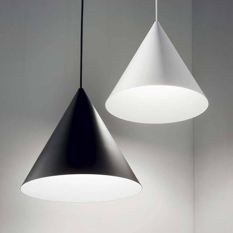 Modern A-line pendant lamp Ø 30 cm in black and white, stylish design for any room.
