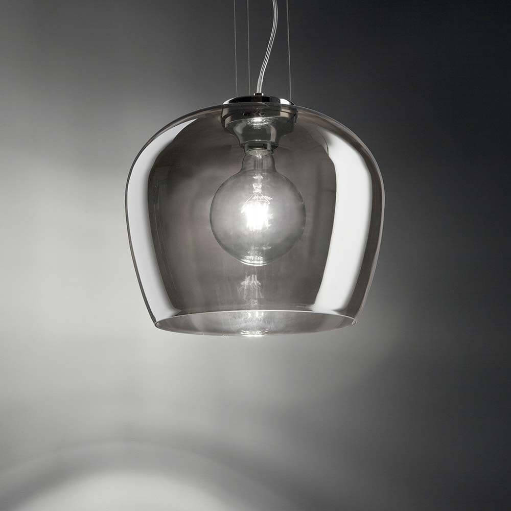Blossom Pendelleuchte Ø 32cm, elegante Glaskonstruktion mit strahlendem Licht.