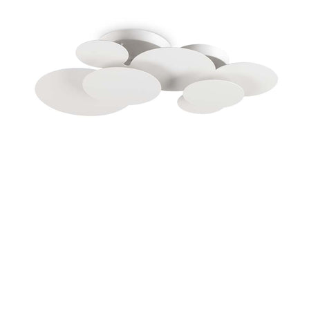 Cloud LED Wand- & Deckenleuchte mit sieben opalen Diffusoren im Wolken-Design, mattweiß