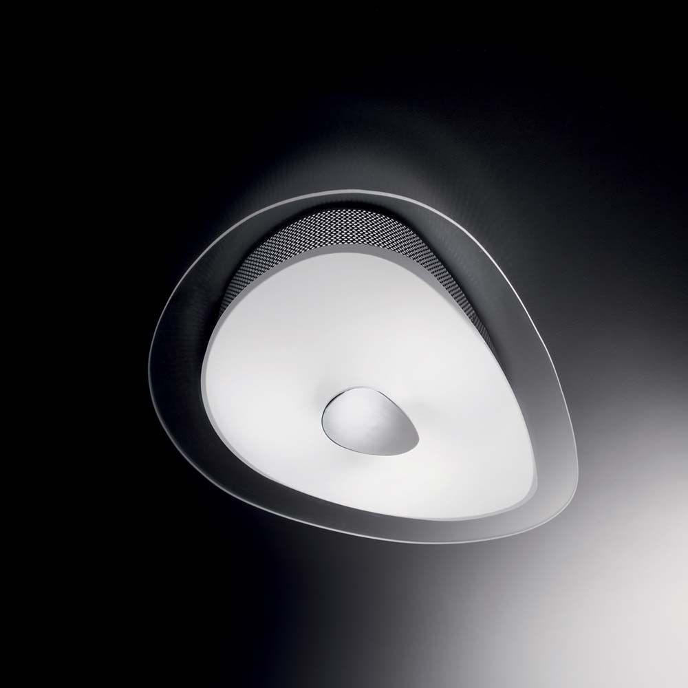Deckenleuchte Geko Pl4 in modernem Design, ideal für stilvolle Innenräume.