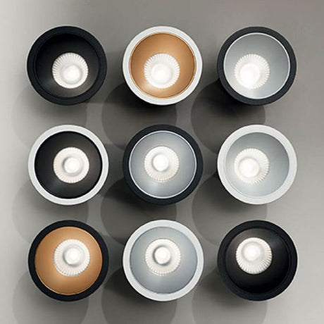 LED Einbaustrahler Game Round Weiß in verschiedenen Farben und Designs angeordnet, ideal für moderne Lichtinstallationen.