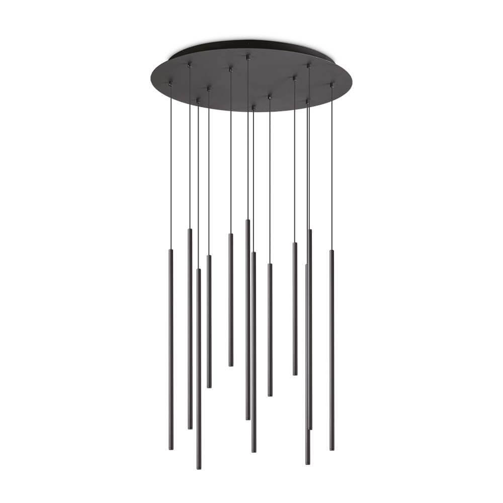 Filo LED Pendelleuchte Aufhängung in modernem Design mit langen, schlanken Lichtstangen.