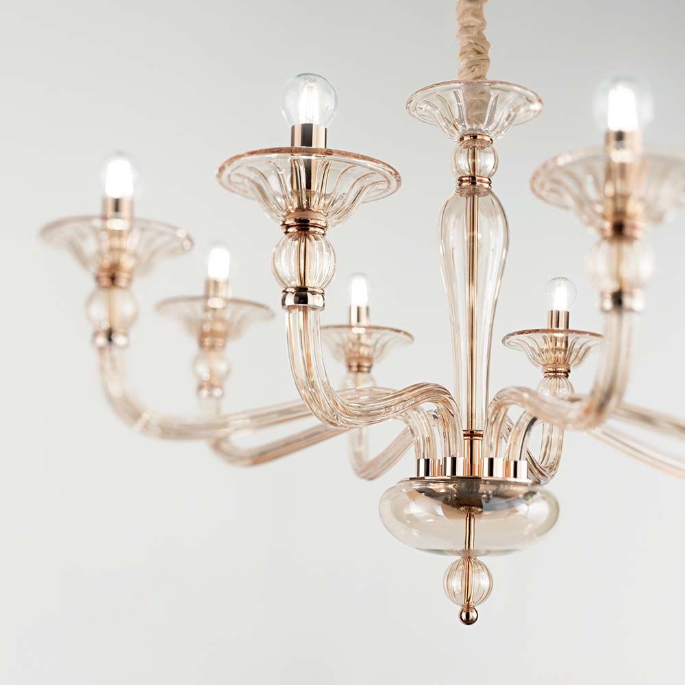Hängeleuchte Danieli Sp8 Ambra mit elegantem Design und gläsernen Armen für stilvolle Beleuchtung.