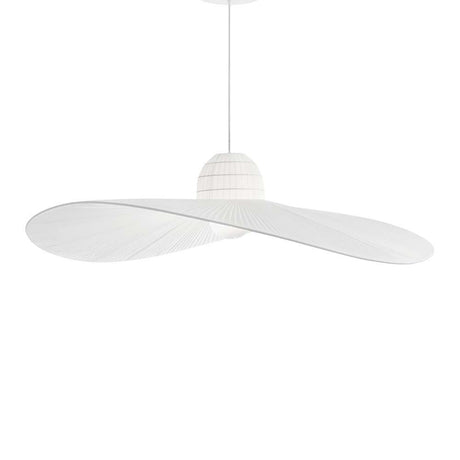 Hängeleuchte Madame Sp1 Weiß mit elegantem weißen Stoffschirm, ideal für modernes Wohnambiente.