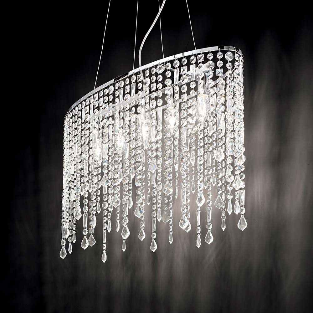 Hängeleuchte Rain Clear Sp5 mit glitzernden Kristallen und modernem Design im eleganten Raum.