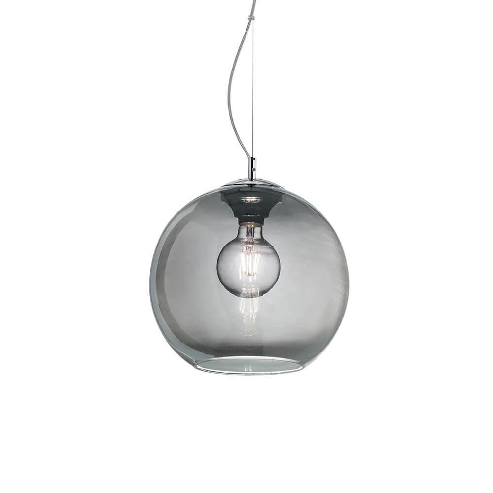 Pendelleuchte Ø 20cm im modernen Design mit glaskugeliger Leuchte und sichtbarem Glühbirnen.