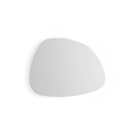 Peggy LED Wandlampe Weiß in durchscheinendem Design, perfekt für moderne Räume.