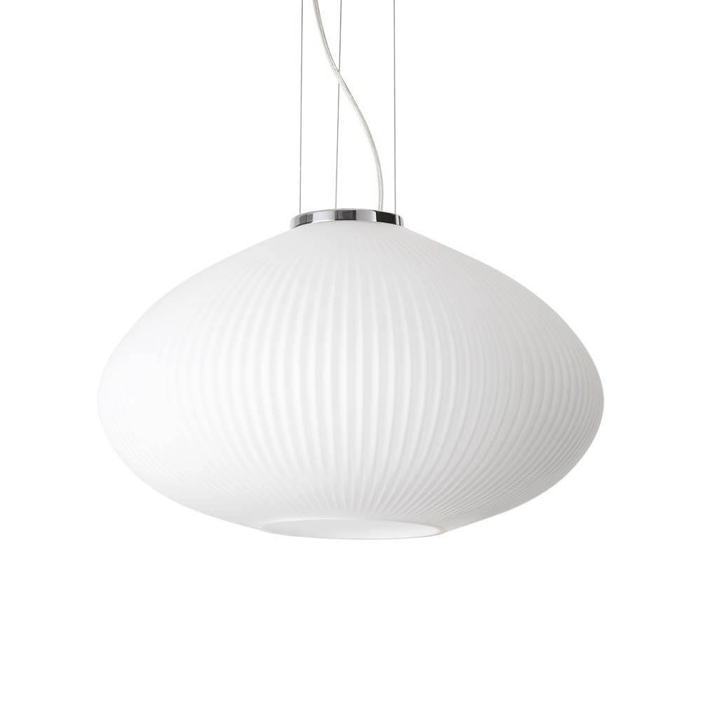 Moderne Plisse Pendelleuchte in Weiß mit elegantem Design und feiner, gerillter Oberfläche.