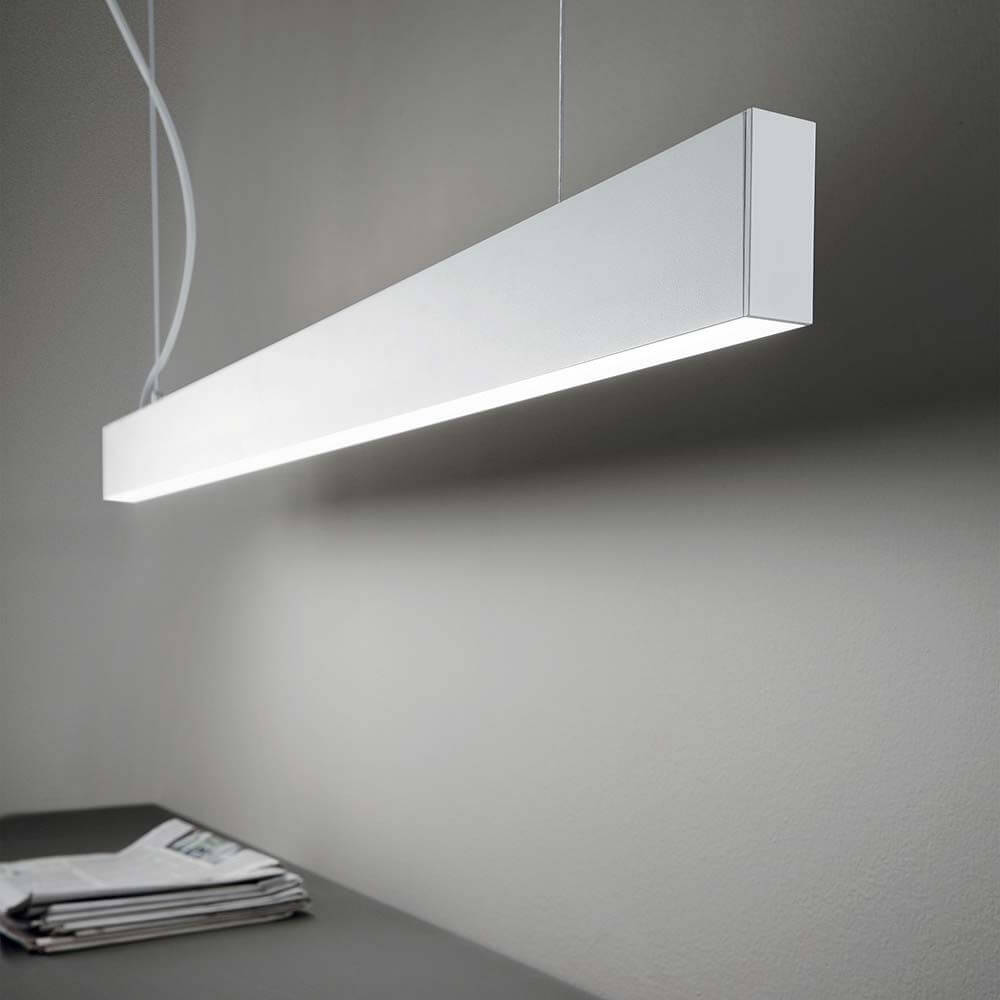 Steel LED Deckenlampe 107cm in modernem Design, ideal für deine Wohnräume.