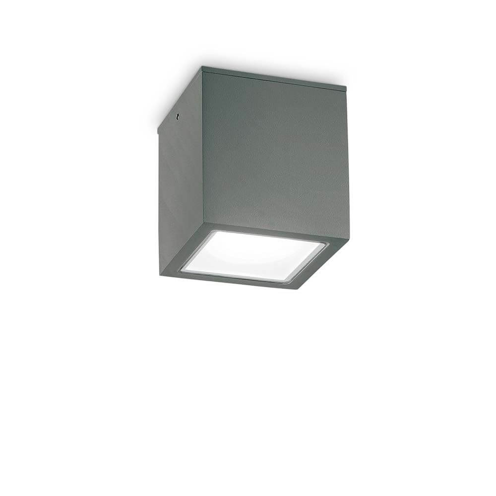 Techo Außen Deckenleuchte IP54 in modernem Design, ideal für Außenbereiche.