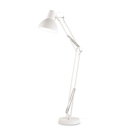 Wally Stehleuchte 160cm in modernem Design, ideal für vielseitige Beleuchtungslösungen.