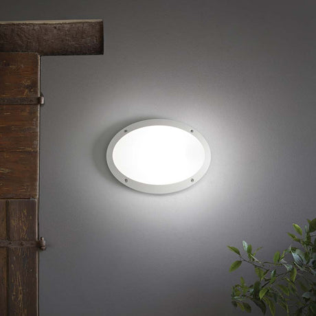 Wandleuchte Maddi-1 Ap1 Weiß, ovale Außenwandleuchte in Weiß für moderne Hauswand, Eingang, Terrasse und Garten