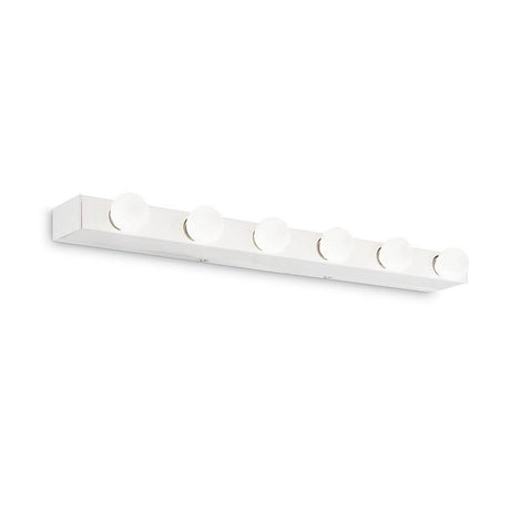Wandleuchte Prive Ap6 Weiß mit sechs runden Leuchtkörpern auf einem weißen Gehäuse.