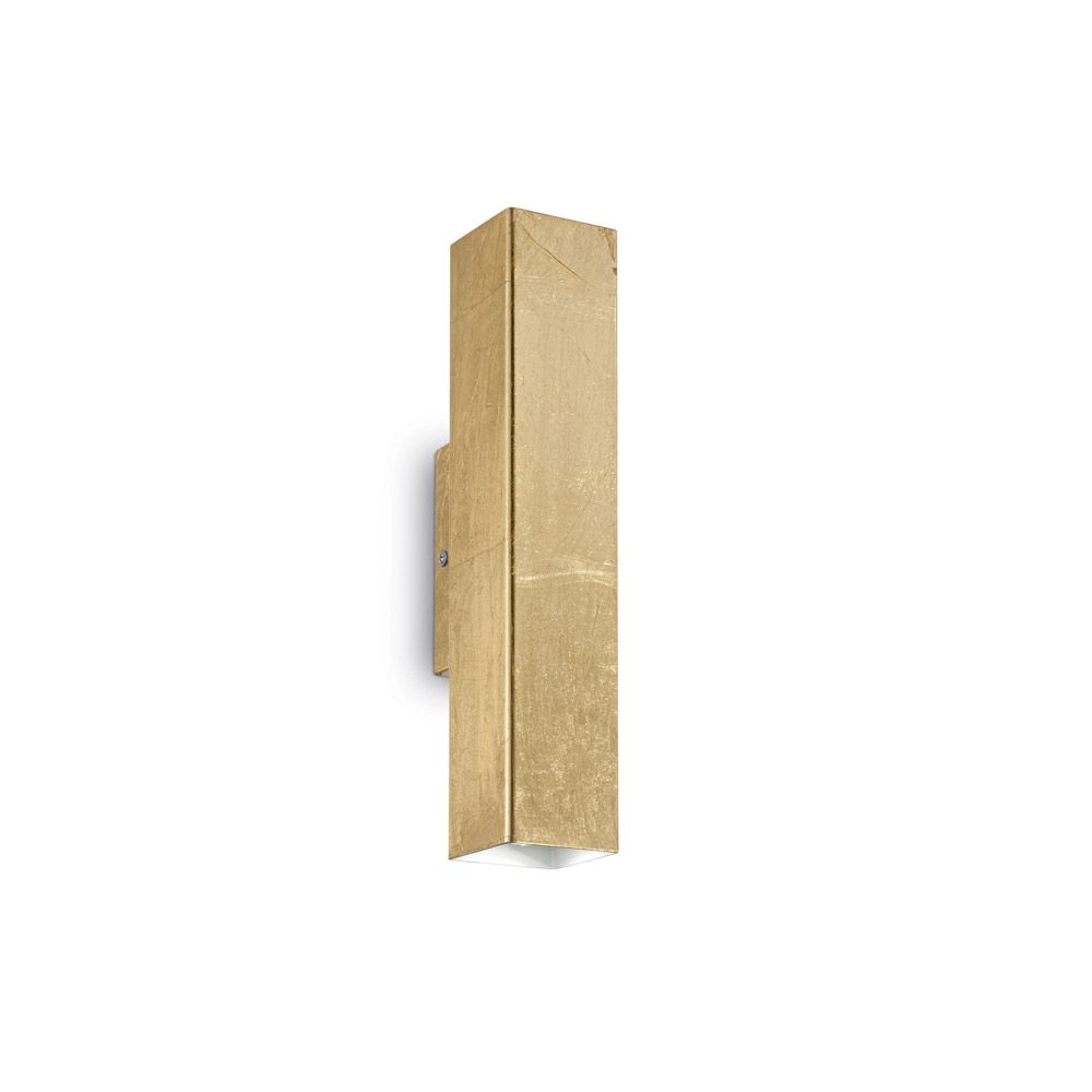 Wandleuchte Sky Ap2 Goldfarben an der Wand montiert, modernes Design in Goldfarbe.