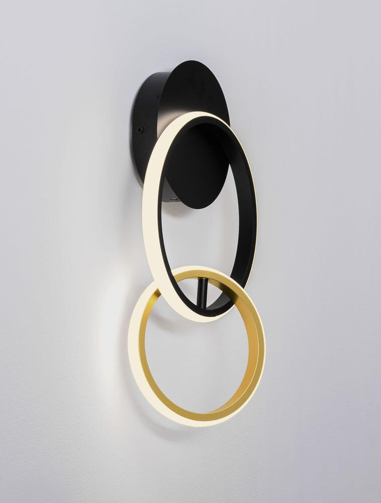 Imar LED Wandleuchte 2-flammig Ø 21cm 3200K Schwarz, Gold an der Wand montiert.