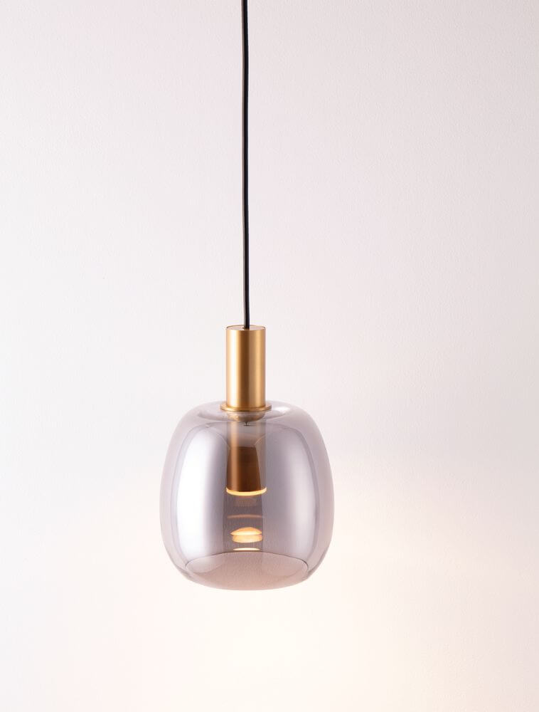 Imatia Pendelleuchte Ø 16cm 3000K Gold, Rauch mit rauchfarbenem Glas und goldener Fassung.