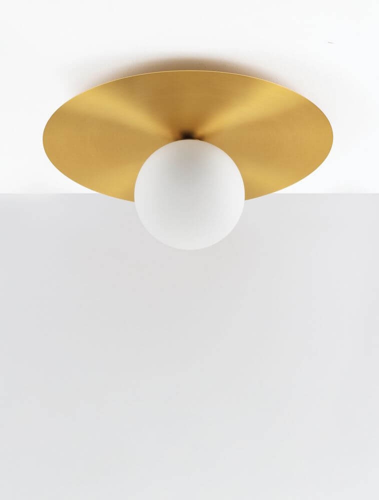 Indigo Deckenleuchte Gold, Weiß mit minimalistischem Design und runder Form für modernen Wohnstil.