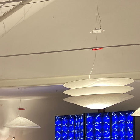 Ingo Maurer Flotation pendant lamp made of Japanese paper with three Japanese paper lampshades.